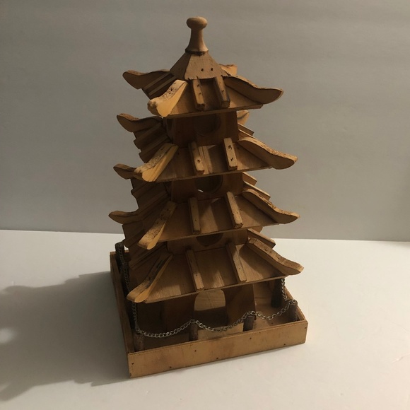 Other - 🎉2x HP🎉 Pagoda Style Wooden Bird Feeder